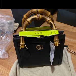 Gucci mini Diana bag in black
